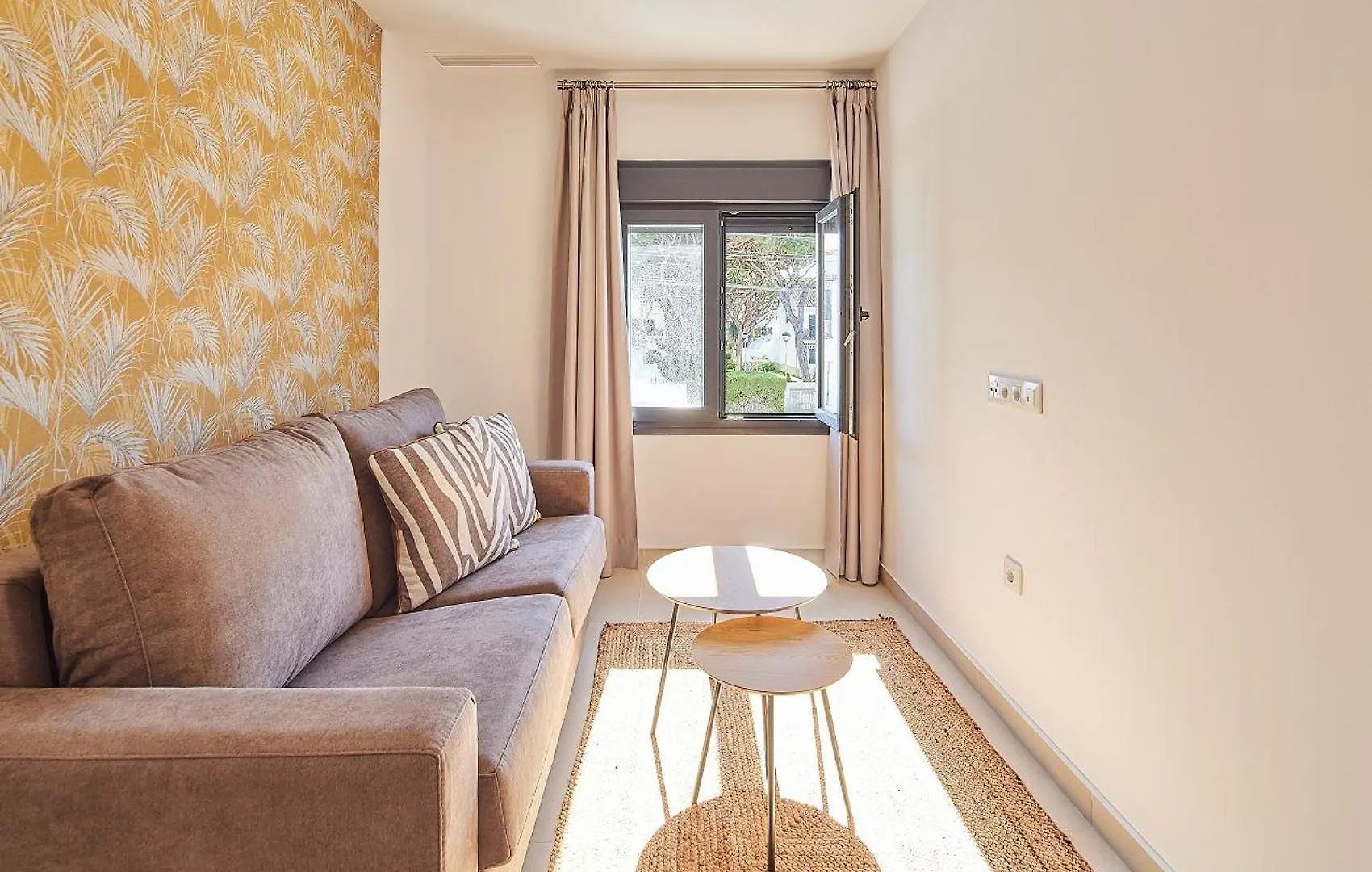 Arena Suit, Apartamentos Con Jacuzzi Privado En Playa De La Barrosa Chiclana de la Frontera 0*,  Ισπανία