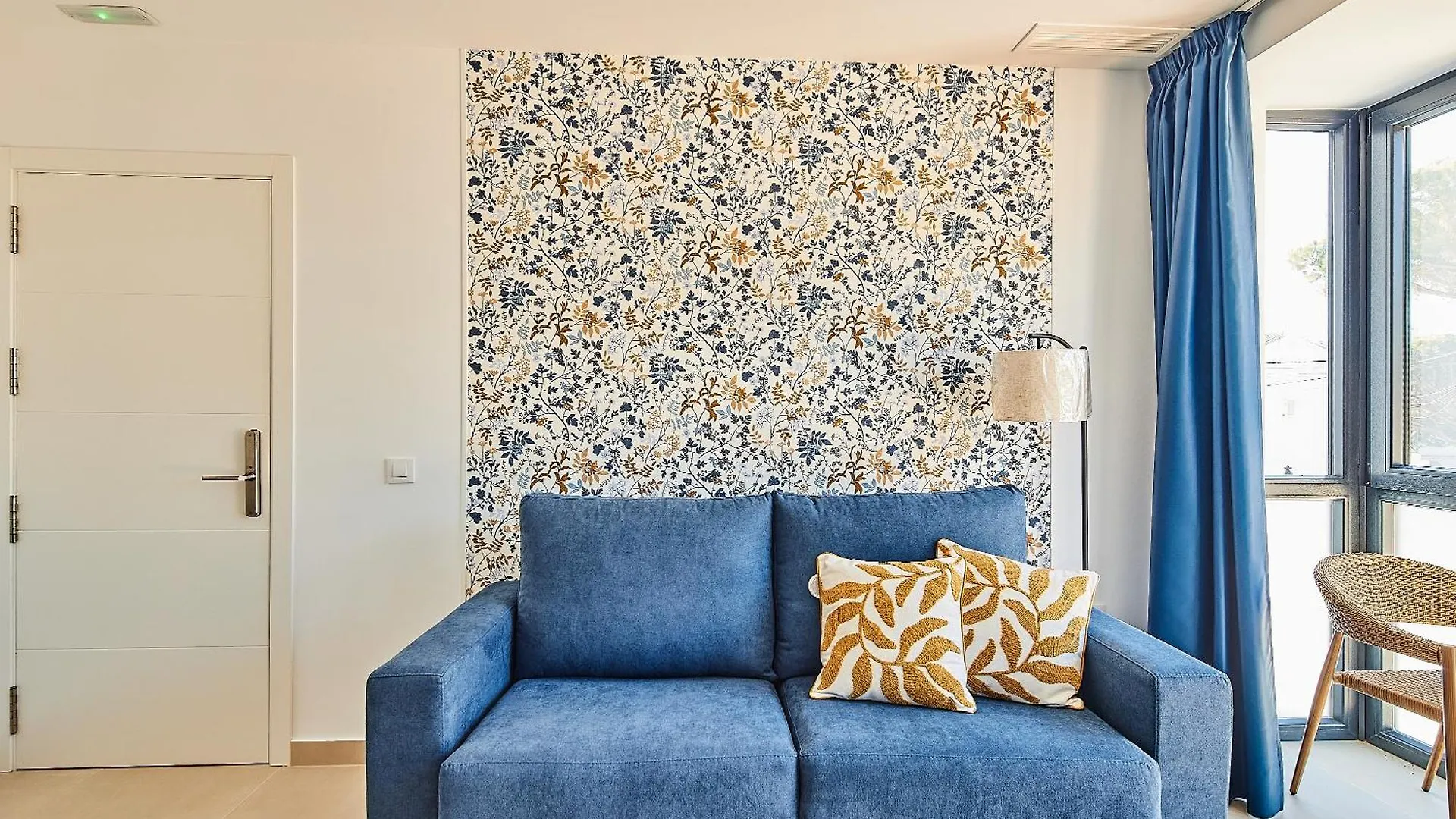Arena Suit, Apartamentos Con Jacuzzi Privado En Playa De La Barrosa Chiclana de la Frontera