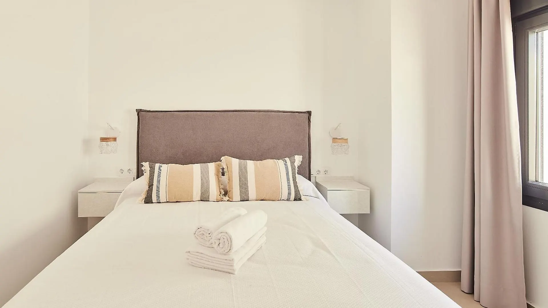 Arena Suit, Apartamentos Con Jacuzzi Privado En Playa De La Barrosa Chiclana de la Frontera 0*,
